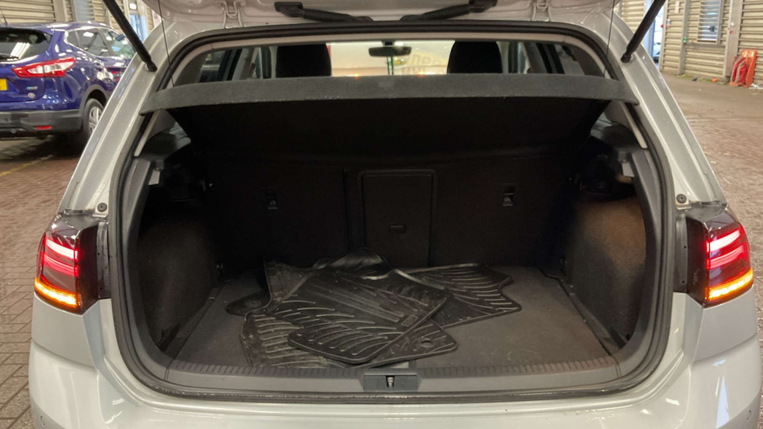 Used Volkswagen Golf 2019 for sale - 77236267: Photo 8