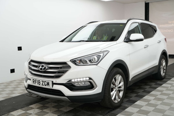 Used Hyundai Santa Fe 2018 for sale - 76080222: Photo 3