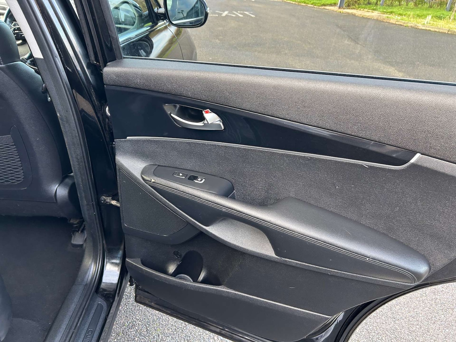 Used Kia Sorento 2018 for sale - 76698000: Photo 32