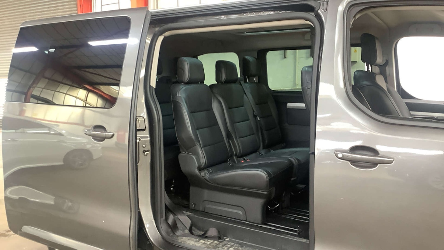 Used Peugeot Traveller 2018 for sale - 77880398: Photo 9