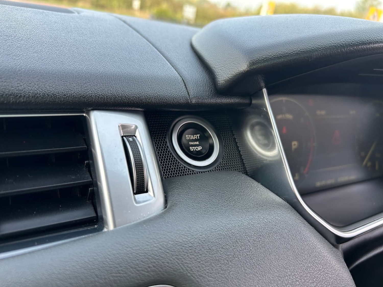 Used Land Rover Range Rover Sport 2015 for sale - 76148271: Photo 27