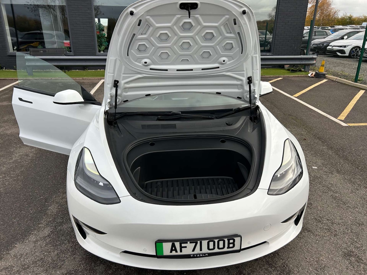 Used Tesla Model 3 2021 for sale - 76216603: Photo 55