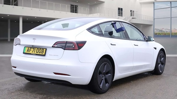 Used Tesla Model 3 2021 for sale - 76216603: Photo 5