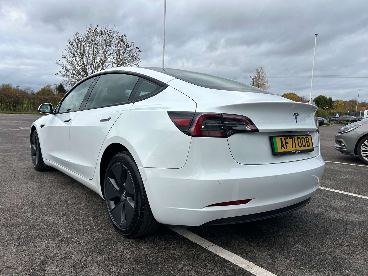 Used Tesla Model 3 2021 for sale - 76216603: Photo 6