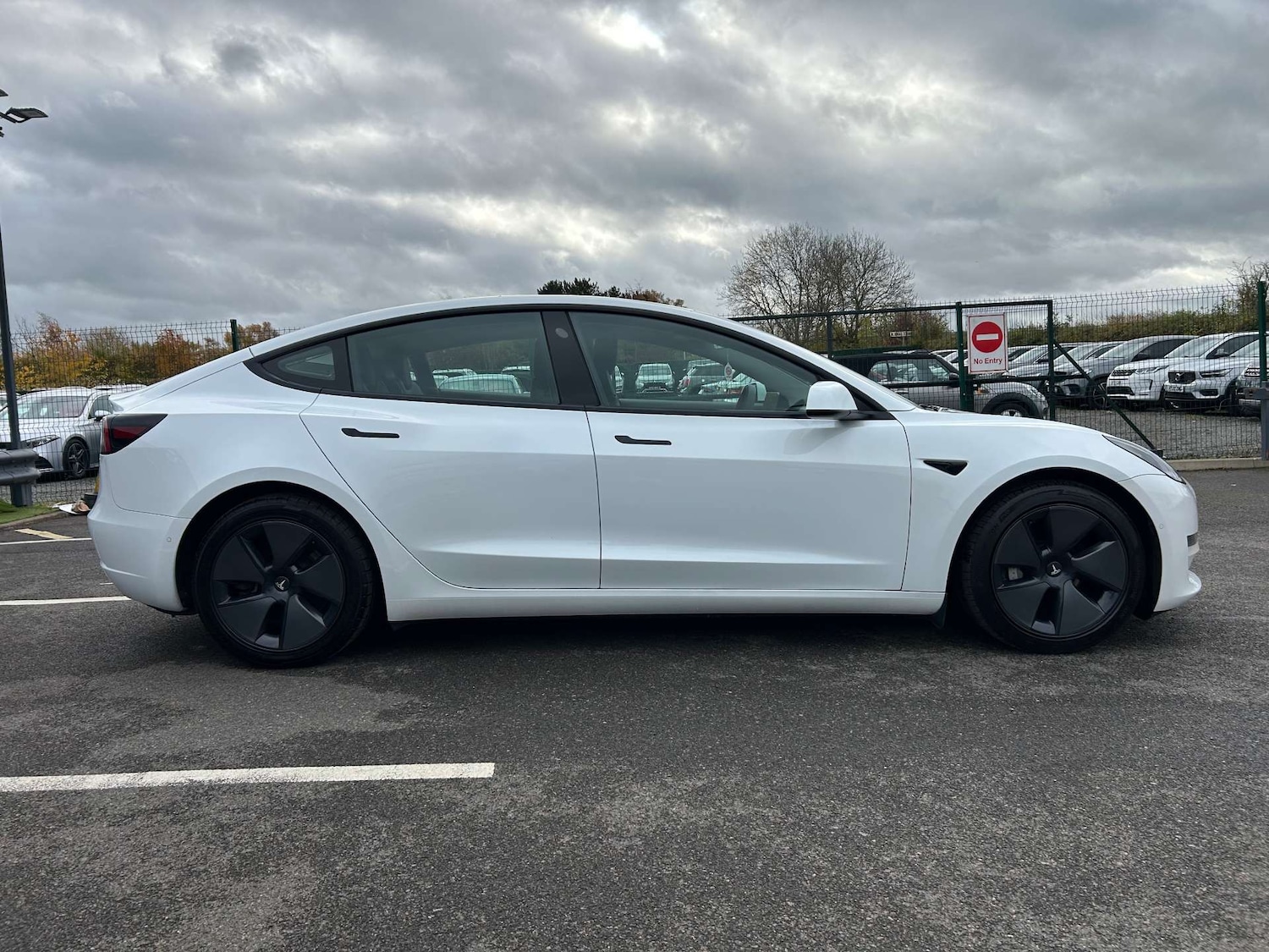 Used Tesla Model 3 2021 for sale - 76216603: Photo 9