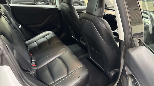 Used Tesla Model 3 2021 for sale - 76216603: Photo 9