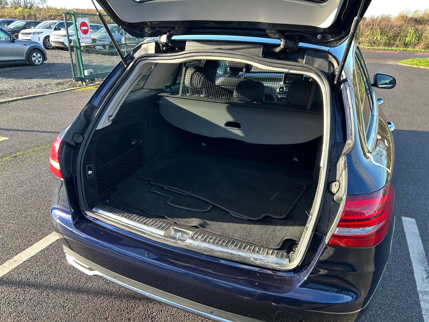 Used Mercedes-Benz C Class 2017 for sale - 76602037: Photo 26