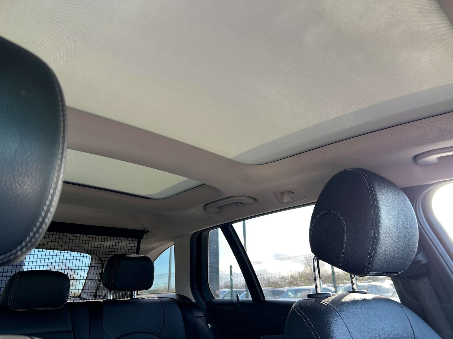 Used Mercedes-Benz C Class 2017 for sale - 76602037: Photo 53