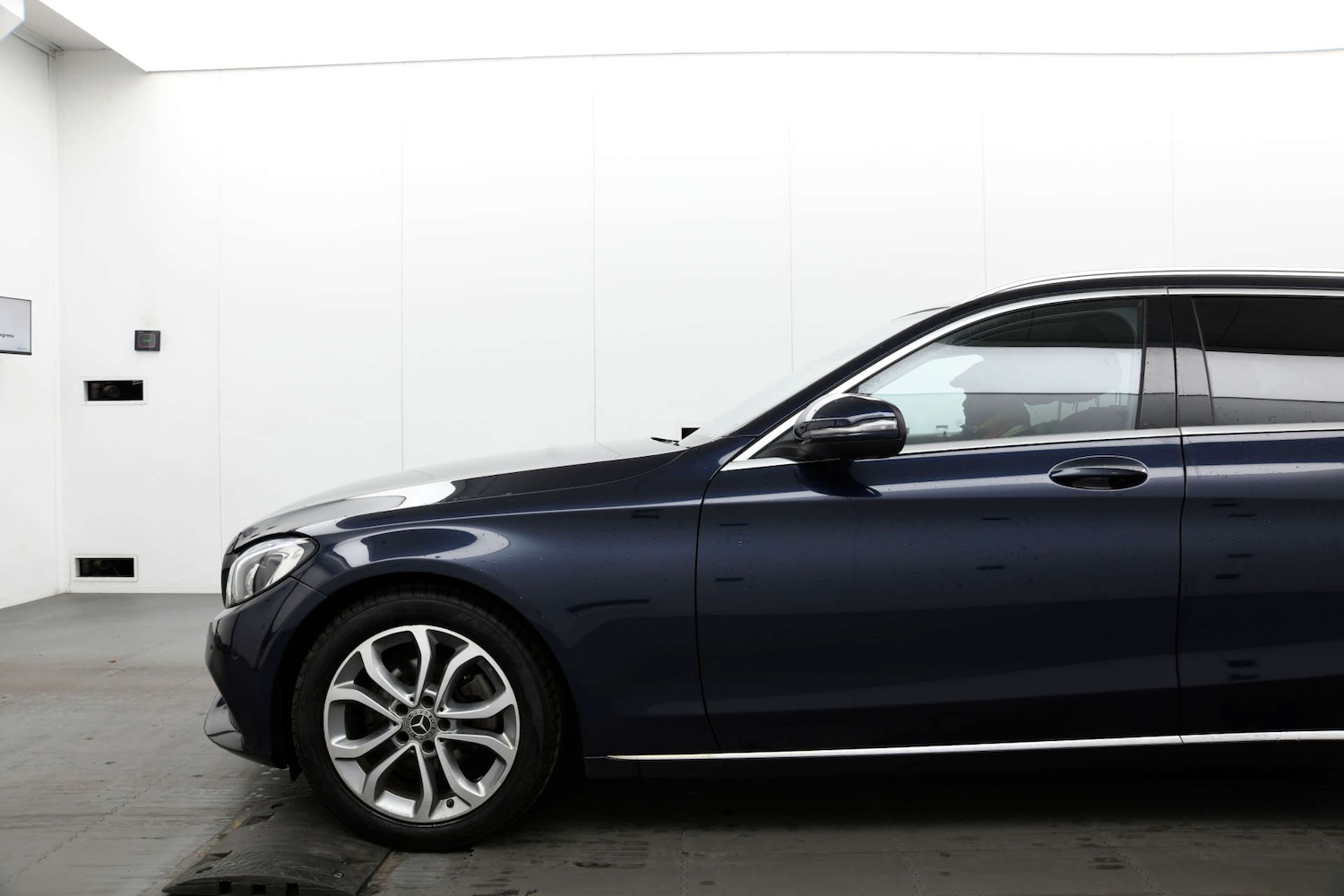 Used Mercedes-Benz C Class 2017 for sale - 76602037: Photo 7