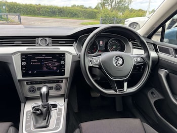 Used Volkswagen Passat 2018 for sale - 79042672: Photo