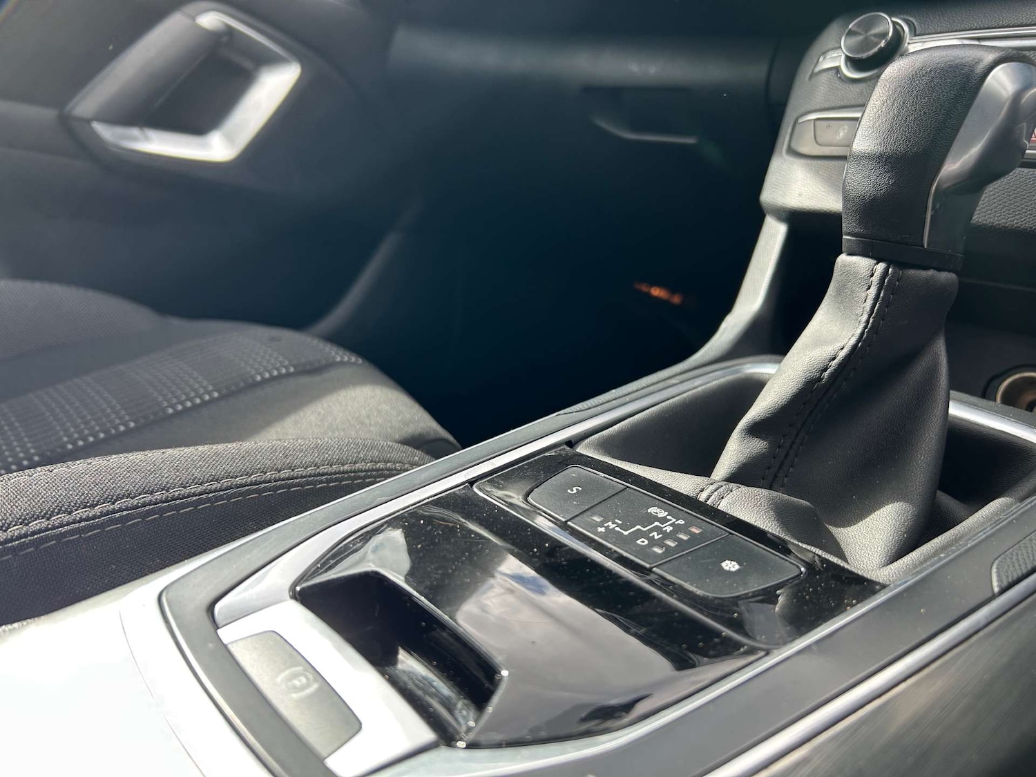 Used Peugeot 308 2016 for sale - 75947240: Photo 10