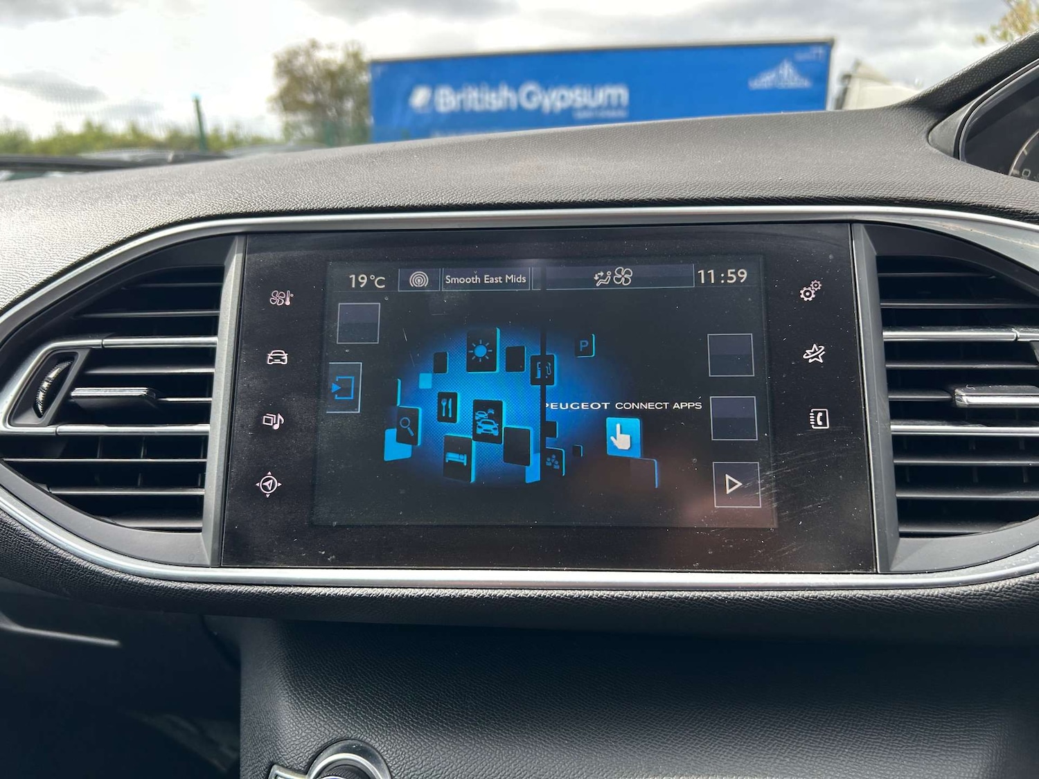 Used Peugeot 308 2016 for sale - 75947240: Photo 19