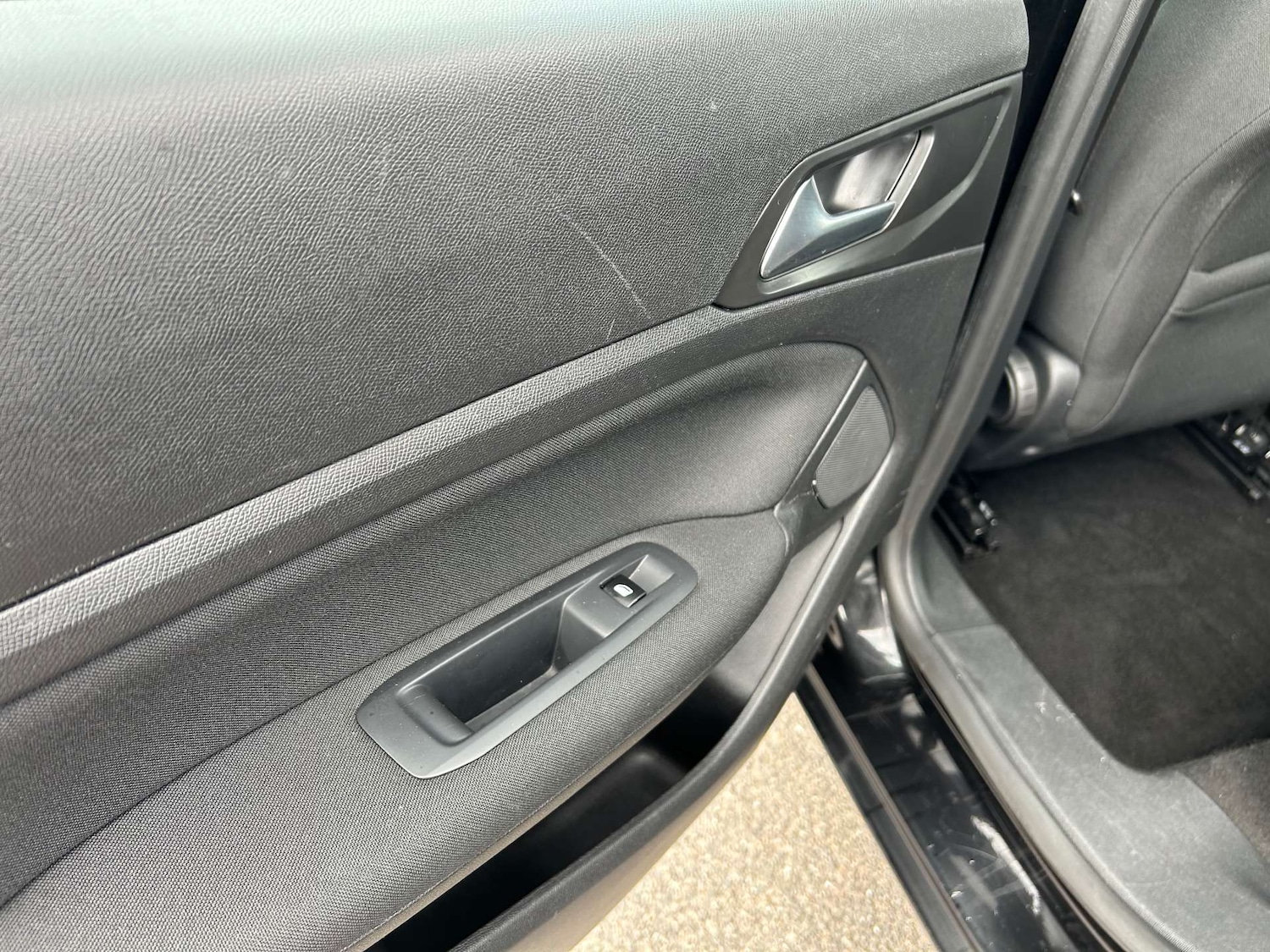 Used Peugeot 308 2016 for sale - 75947240: Photo 42