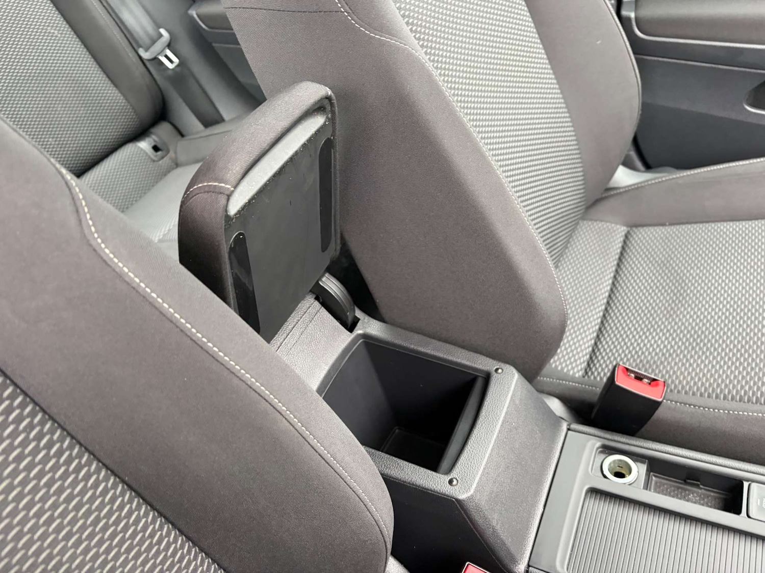 Used Volkswagen Golf 2018 for sale - 77394918: Photo 44