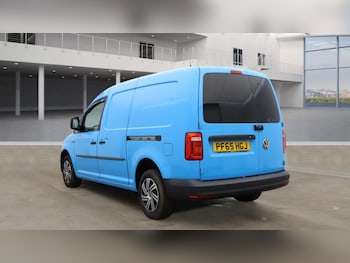 Used Volkswagen Caddy Maxi 2015 for sale - 77880400: Photo