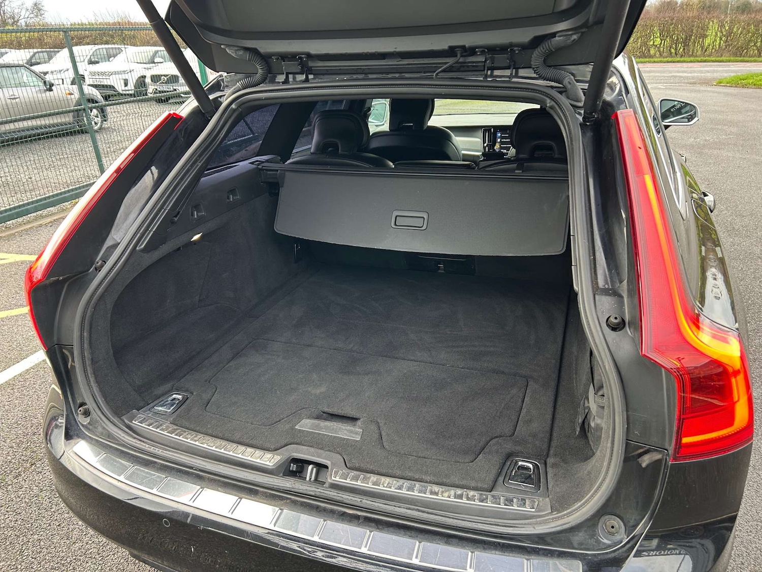 Used Volvo V90 2018 for sale - 76686687: Photo 34