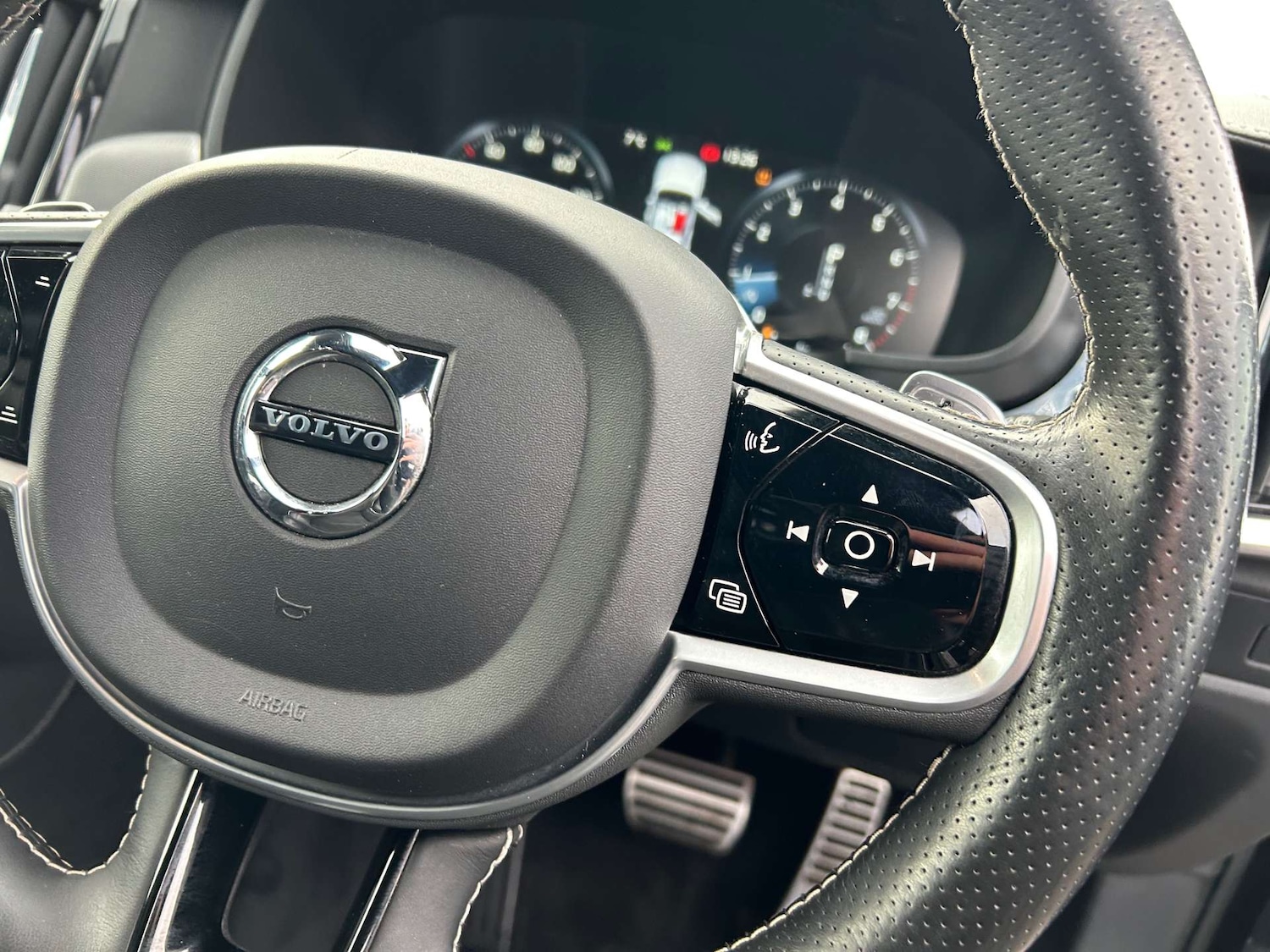 Used Volvo V90 2018 for sale - 76686687: Photo 43