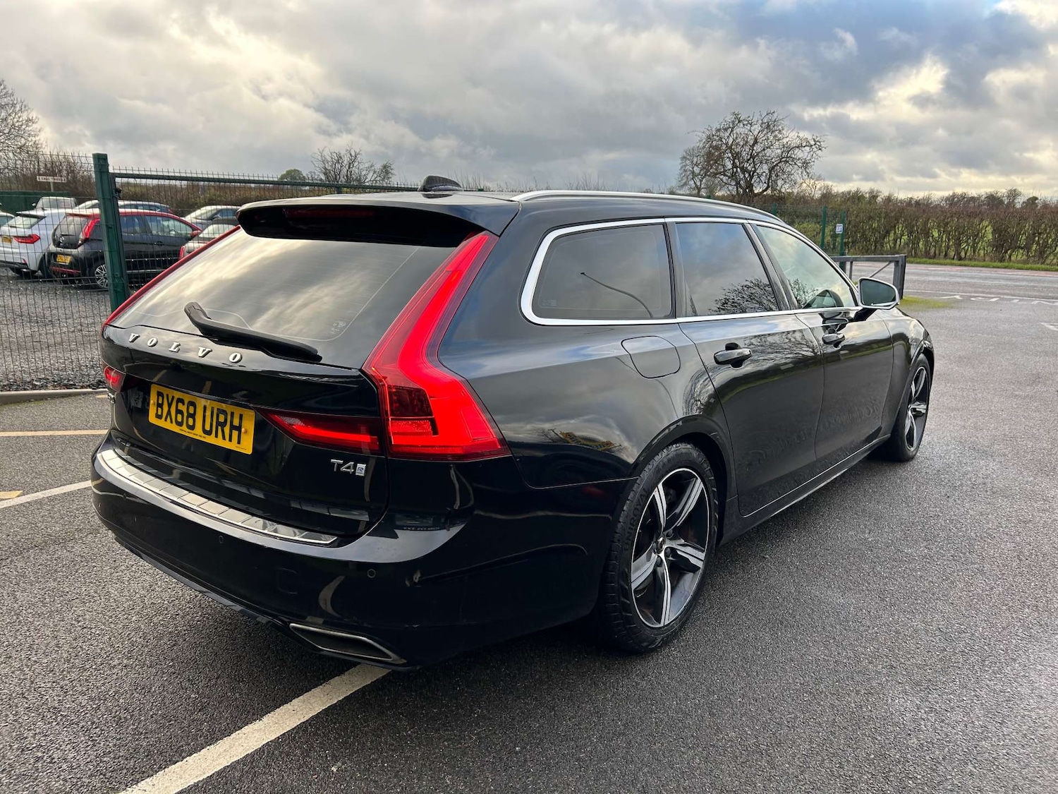 Used Volvo V90 2018 for sale - 76686687: Photo 5