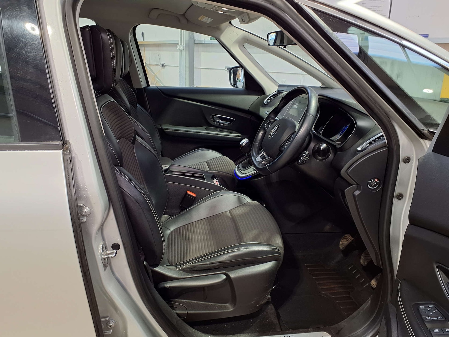 Used Renault Grand Scenic 2018 for sale - 78063285: Photo 15