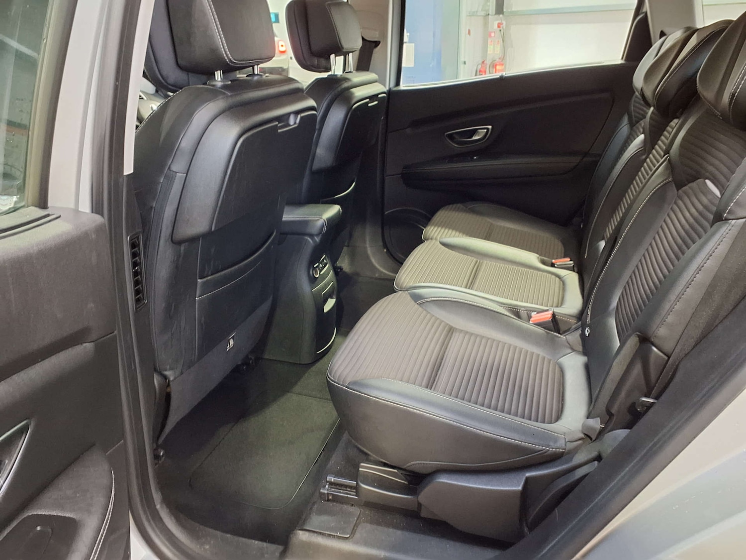 Used Renault Grand Scenic 2018 for sale - 78063285: Photo 20