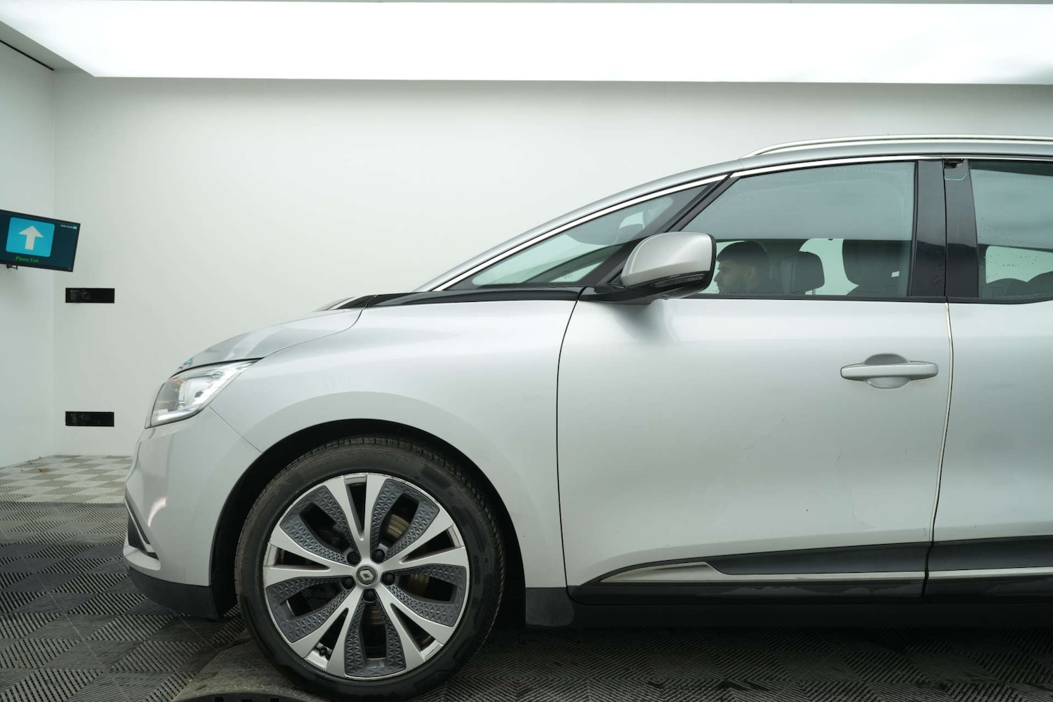 Used Renault Grand Scenic 2018 for sale - 78063285: Photo 6