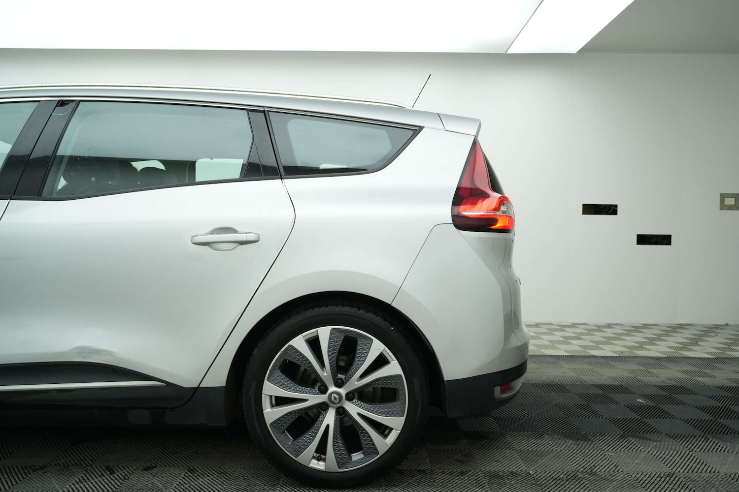 Used Renault Grand Scenic 2018 for sale - 78063285: Photo 7