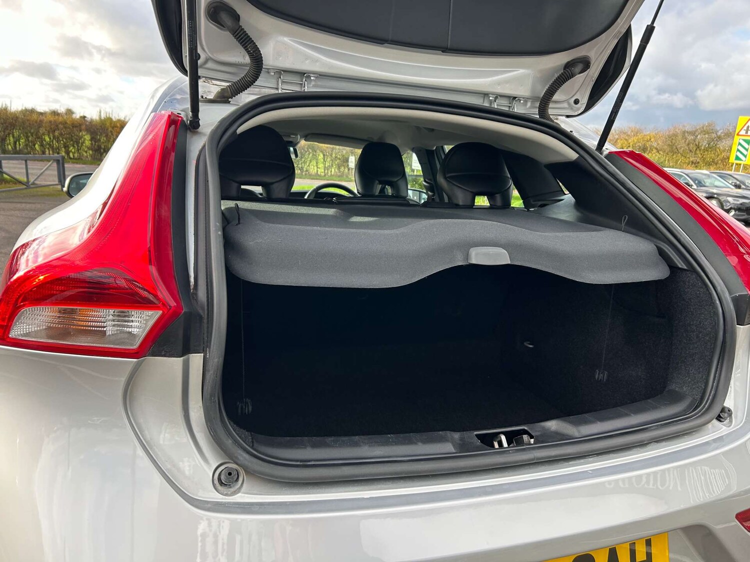 Used Volvo V40 2018 for sale - 77775448: Photo 19