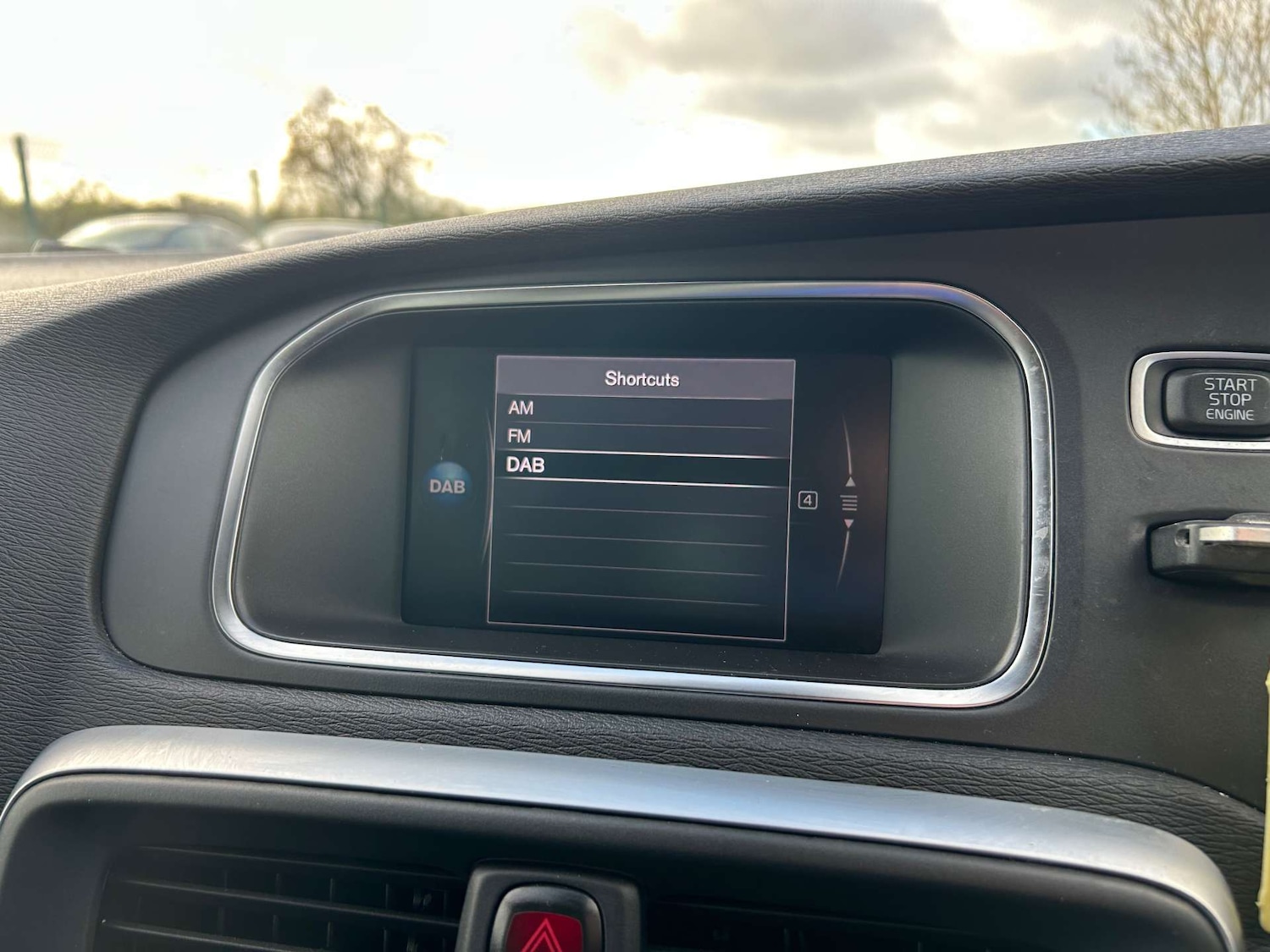 Used Volvo V40 2018 for sale - 77775448: Photo 37