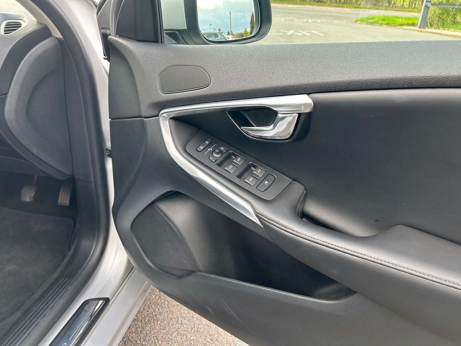 Used Volvo V40 2018 for sale - 77775448: Photo 50