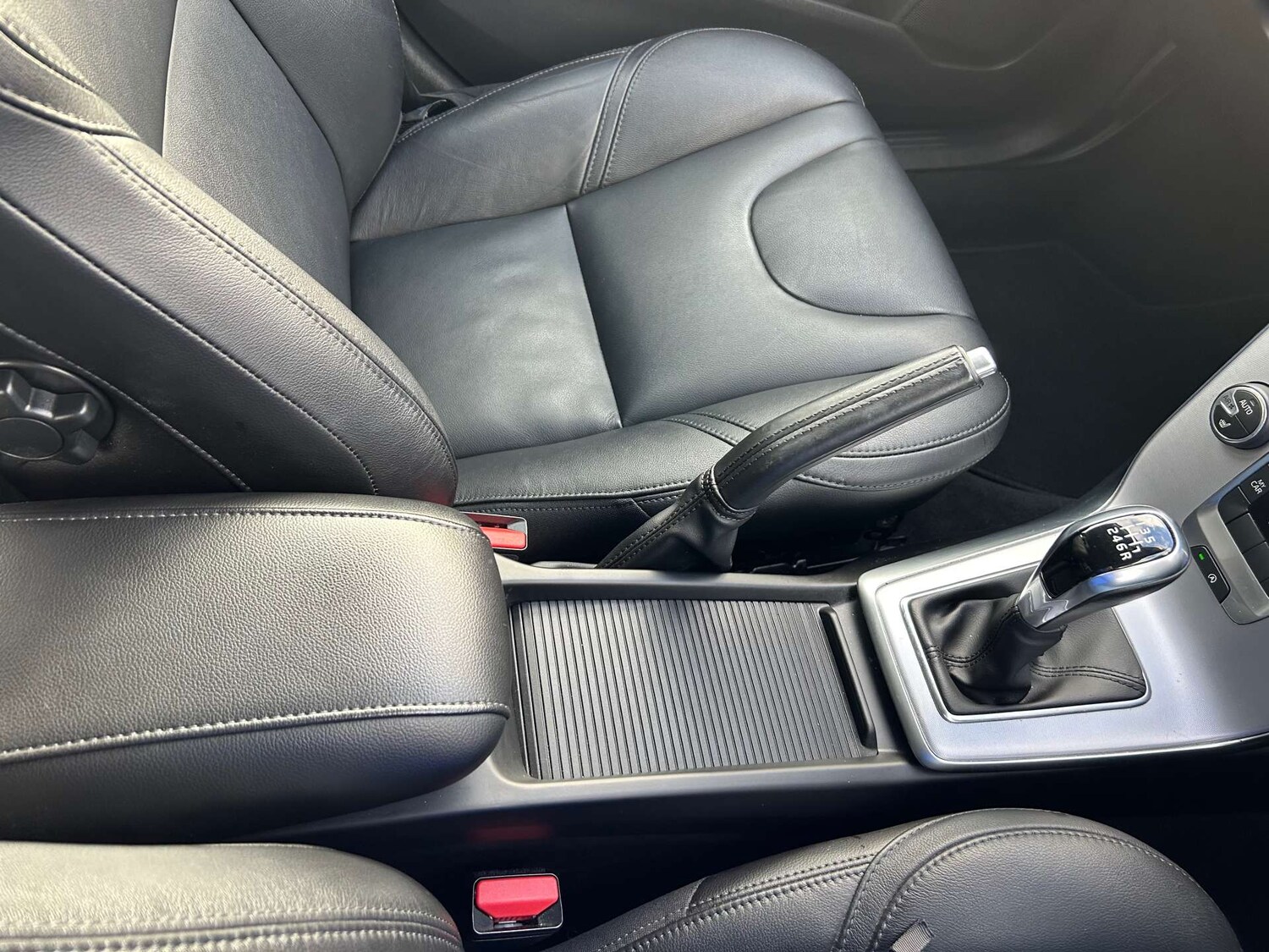 Used Volvo V40 2018 for sale - 77775448: Photo 61