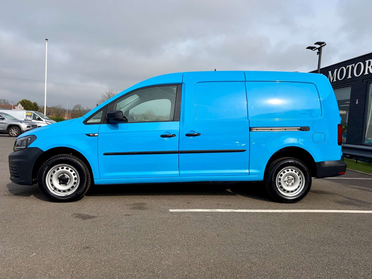 Used Volkswagen Caddy Maxi 2017 for sale - 77984319: Photo 4