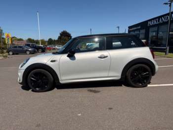 Used MINI Hatch 2019 for sale - 75236279: Photo
