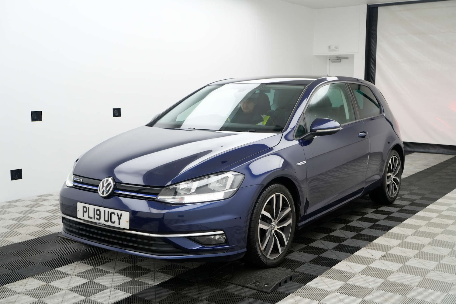 Used Volkswagen Golf 2019 for sale - 77160649: Photo 3