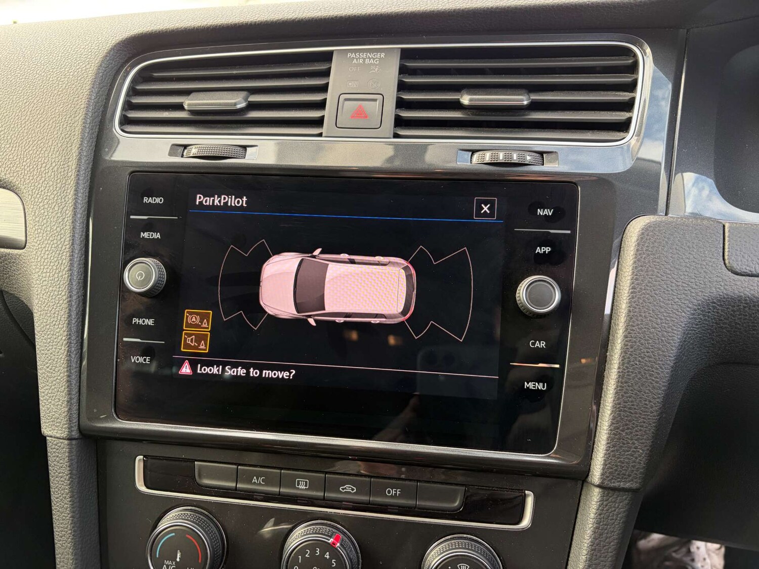 Used Volkswagen Golf 2019 for sale - 77160649: Photo 50