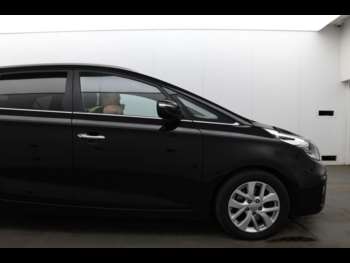 Used Kia Carens 2017 for sale - 75135031: Photo
