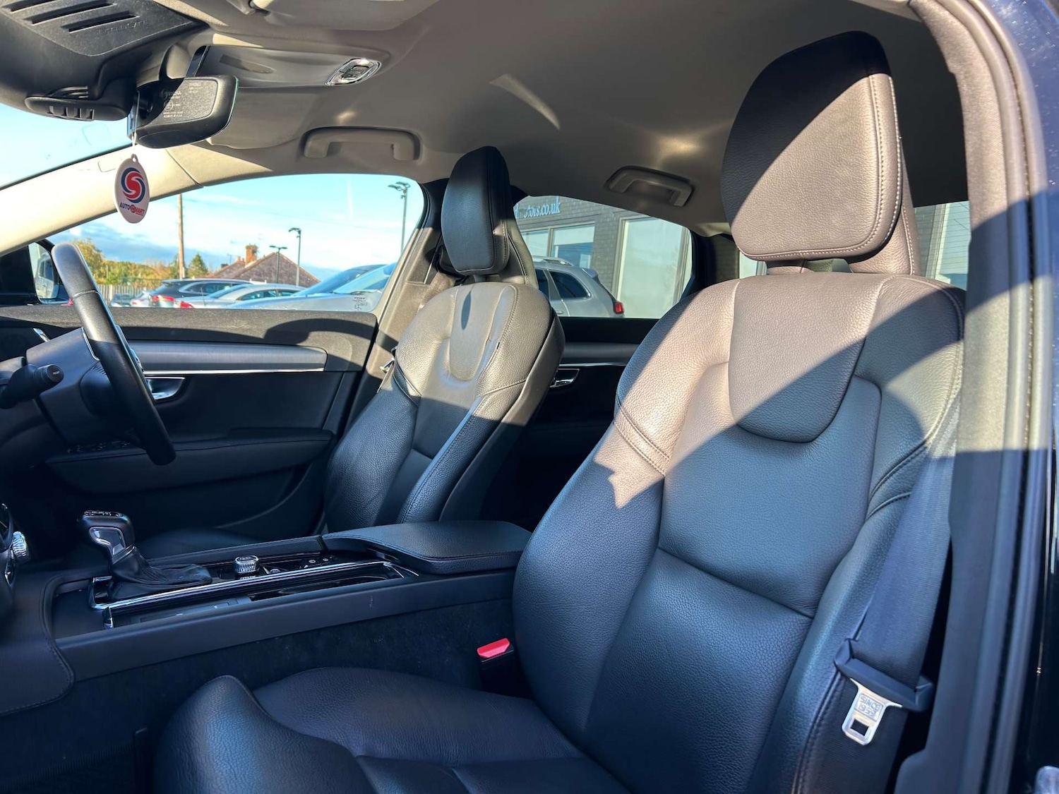 Used Volvo S90 2020 for sale - 76352640: Photo 15