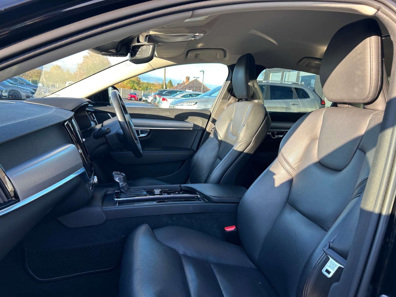 Used Volvo S90 2020 for sale - 76352640: Photo 25