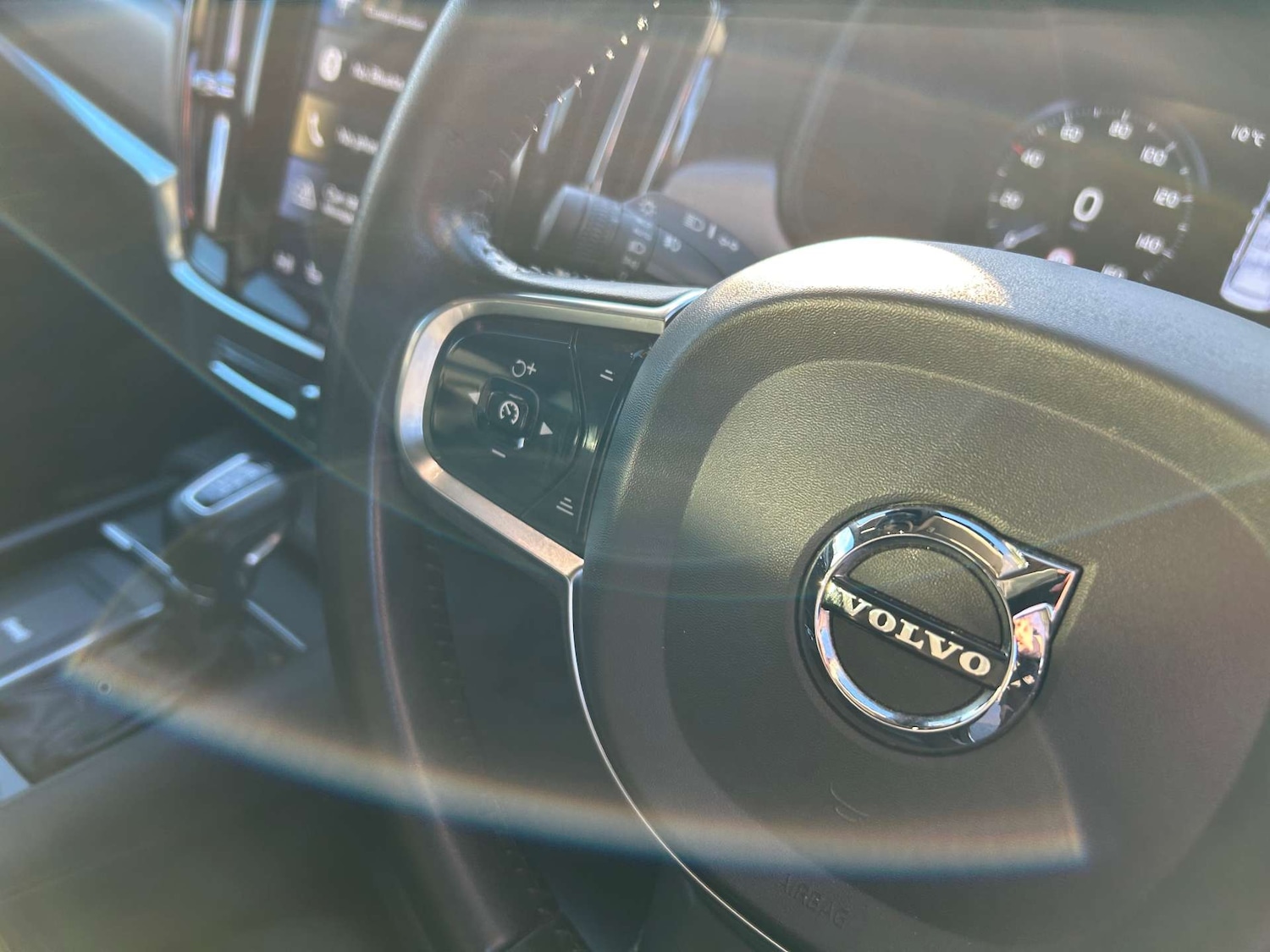 Used Volvo S90 2020 for sale - 76352640: Photo 31