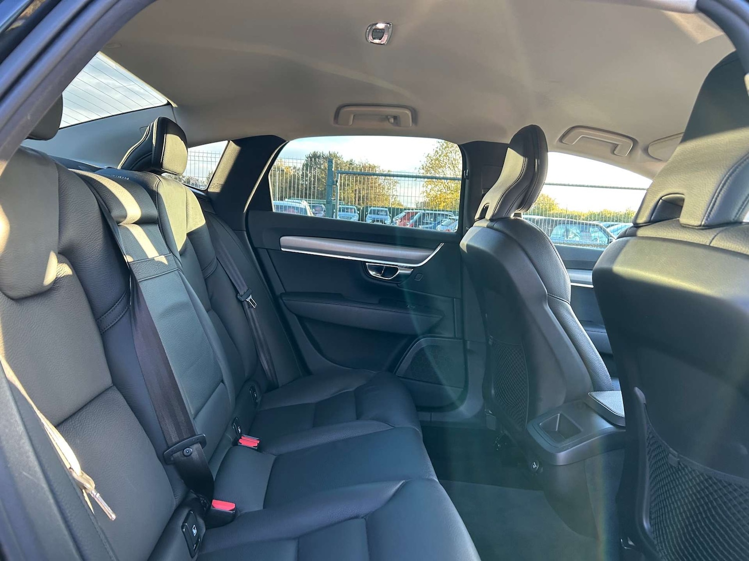 Used Volvo S90 2020 for sale - 76352640: Photo 39