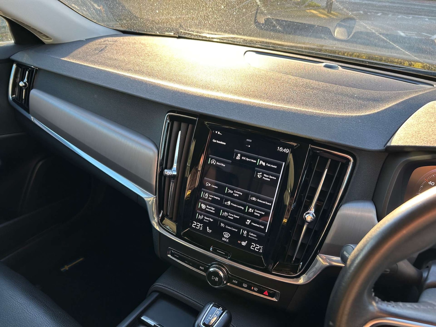 Used Volvo S90 2020 for sale - 76352640: Photo 65