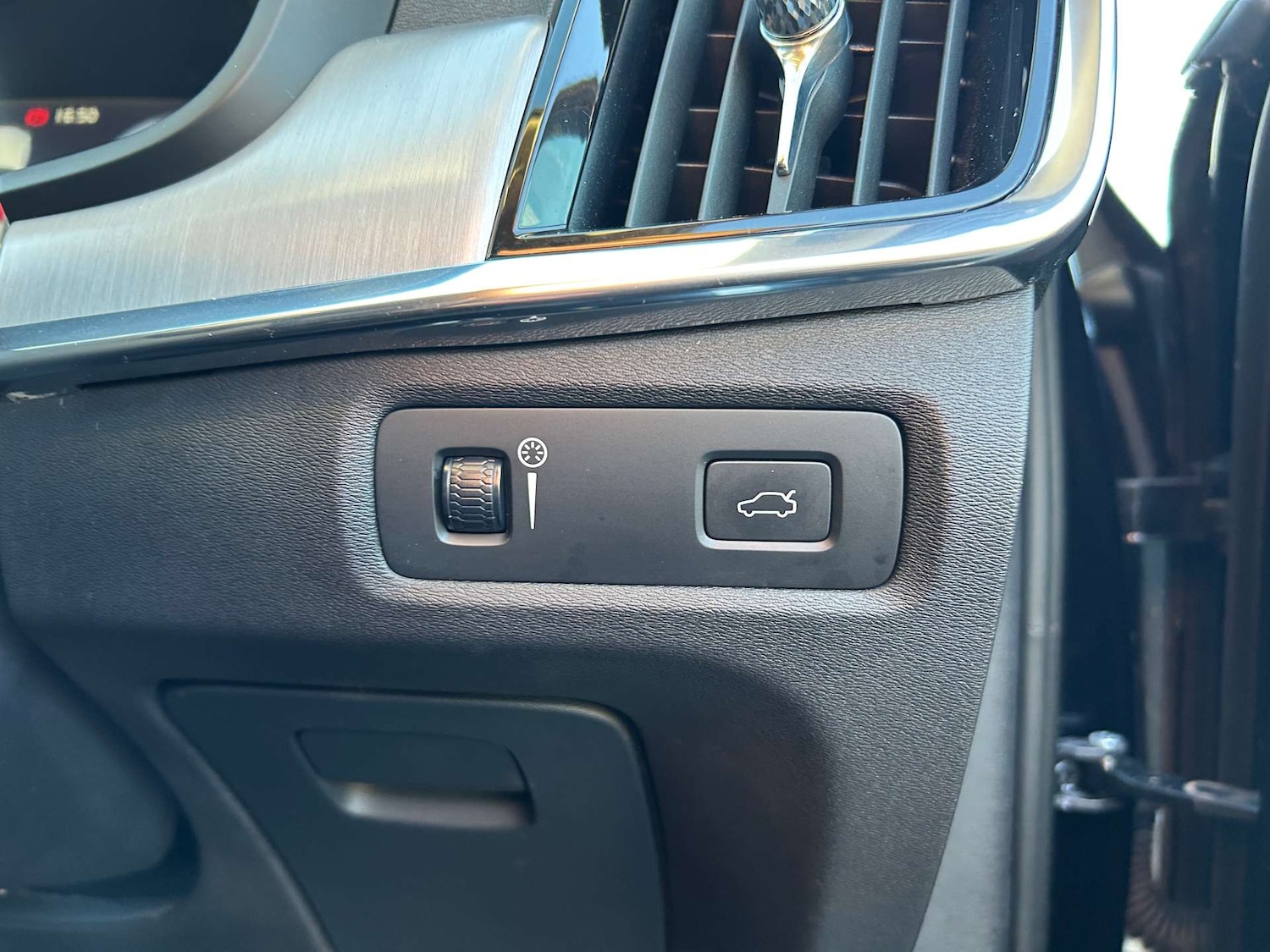 Used Volvo S90 2020 for sale - 76352640: Photo 67