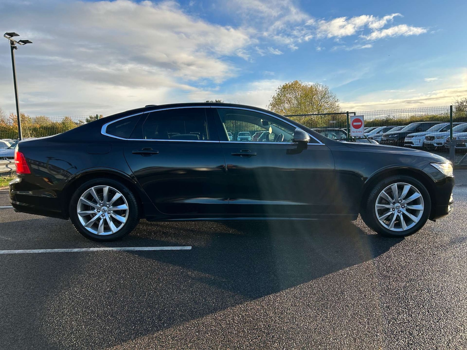 Used Volvo S90 2020 for sale - 76352640: Photo 9