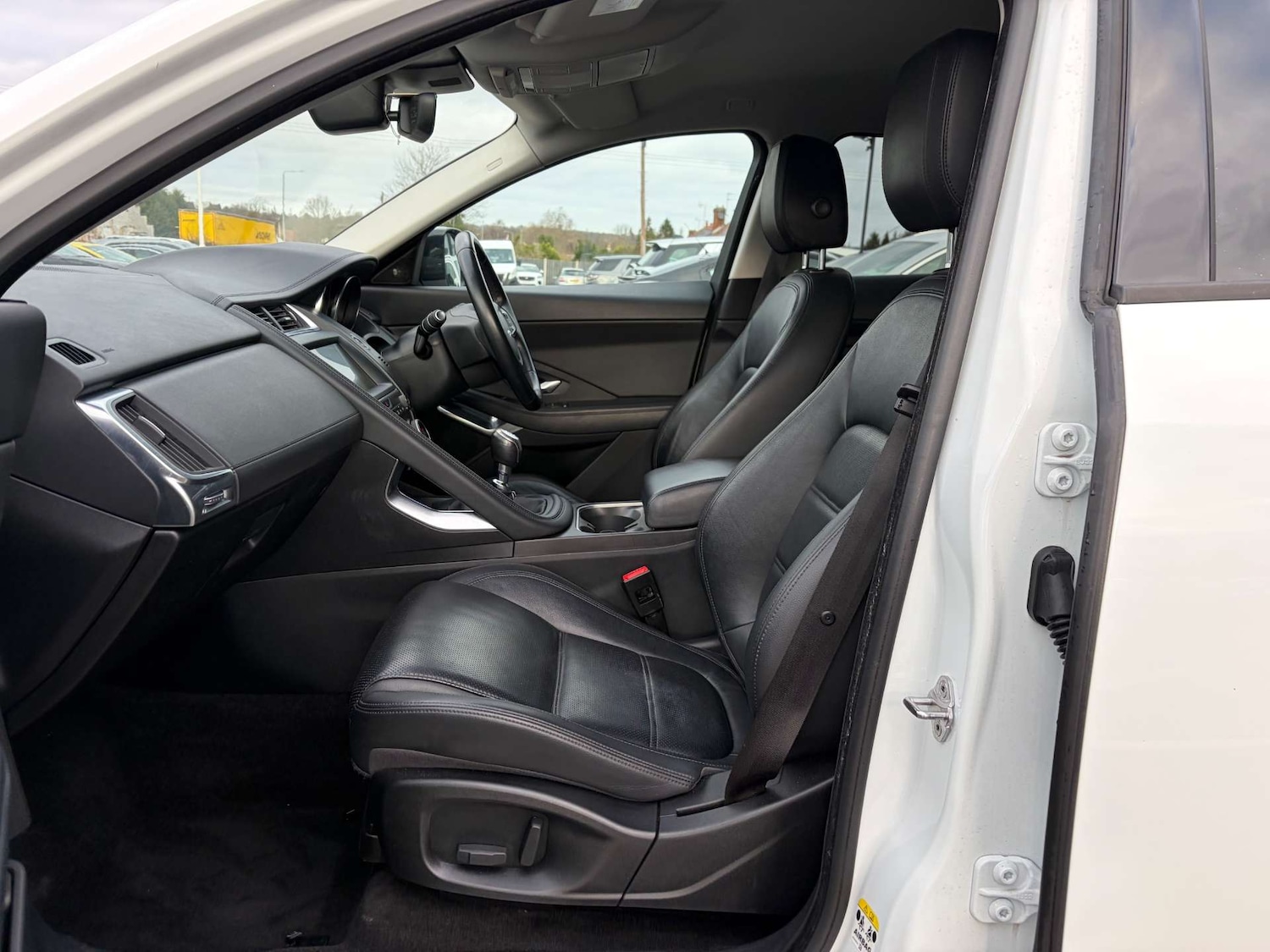 Used Jaguar E-Pace 2019 for sale - 76905247: Photo 14