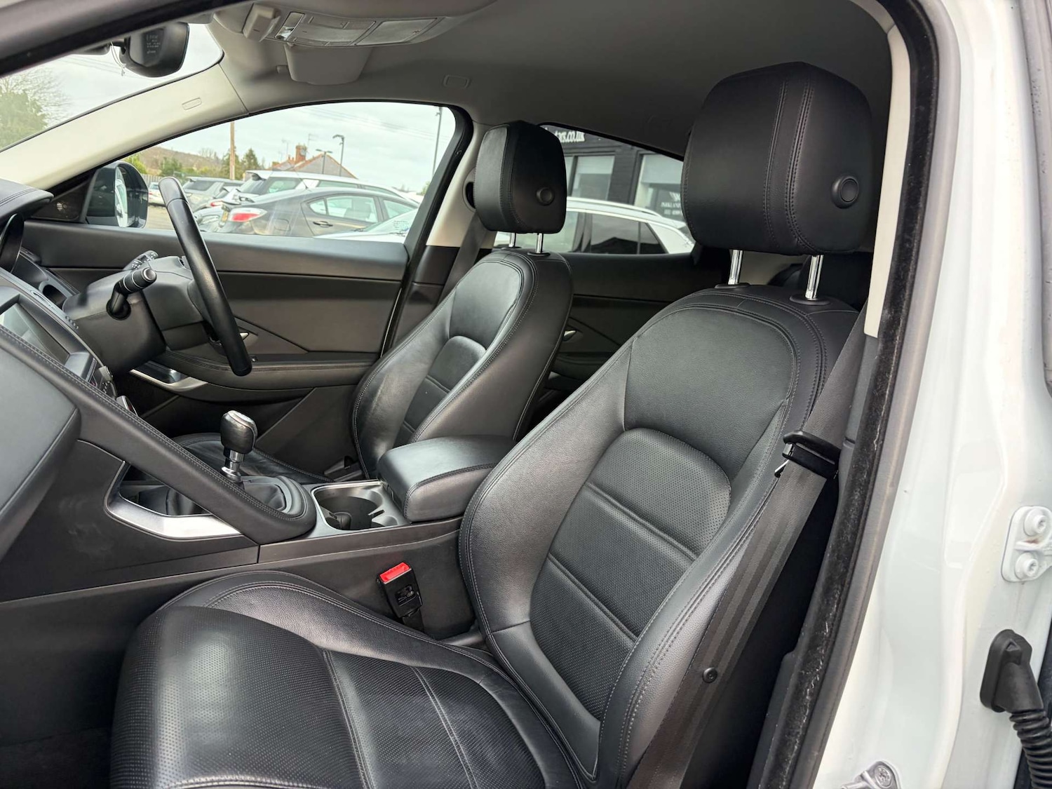 Used Jaguar E-Pace 2019 for sale - 76905247: Photo 15