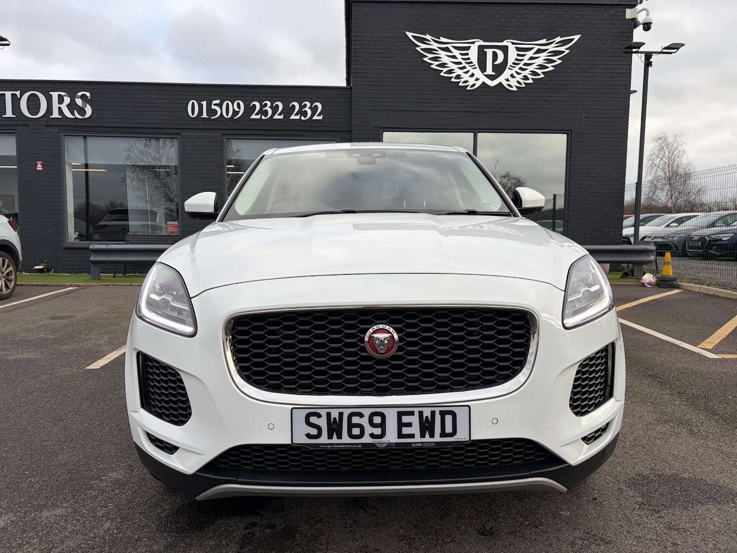 Used Jaguar E-Pace 2019 for sale - 76905247: Photo 3