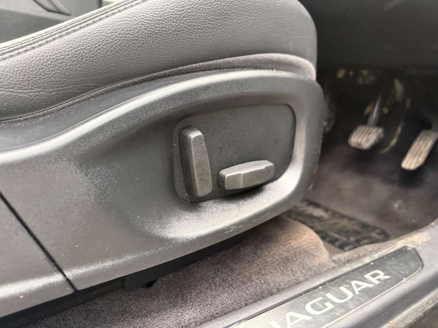 Used Jaguar E-Pace 2019 for sale - 76905247: Photo 38