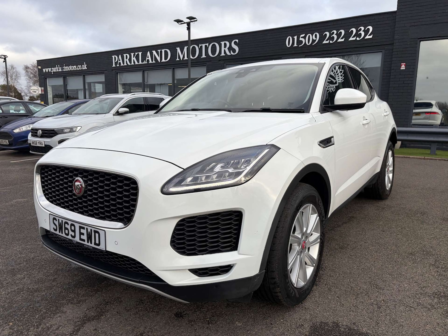 Used Jaguar E-Pace 2019 for sale - 76905247: Photo 4