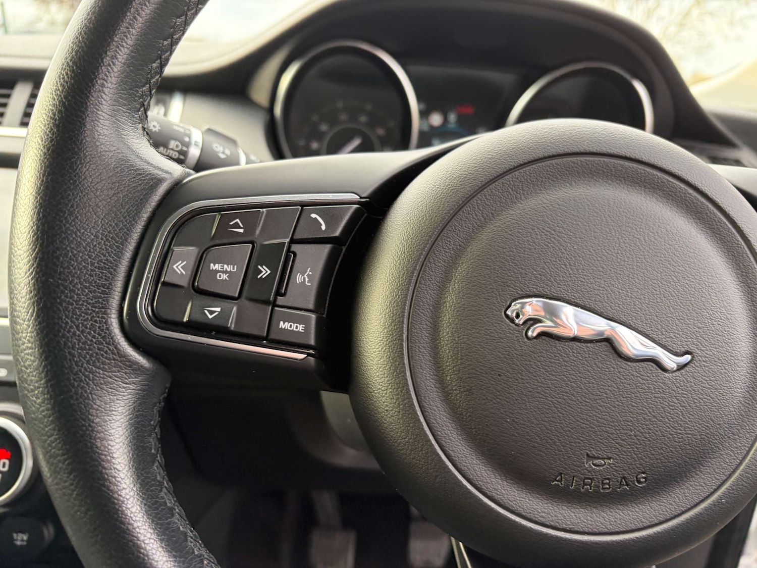 Used Jaguar E-Pace 2019 for sale - 76905247: Photo 42