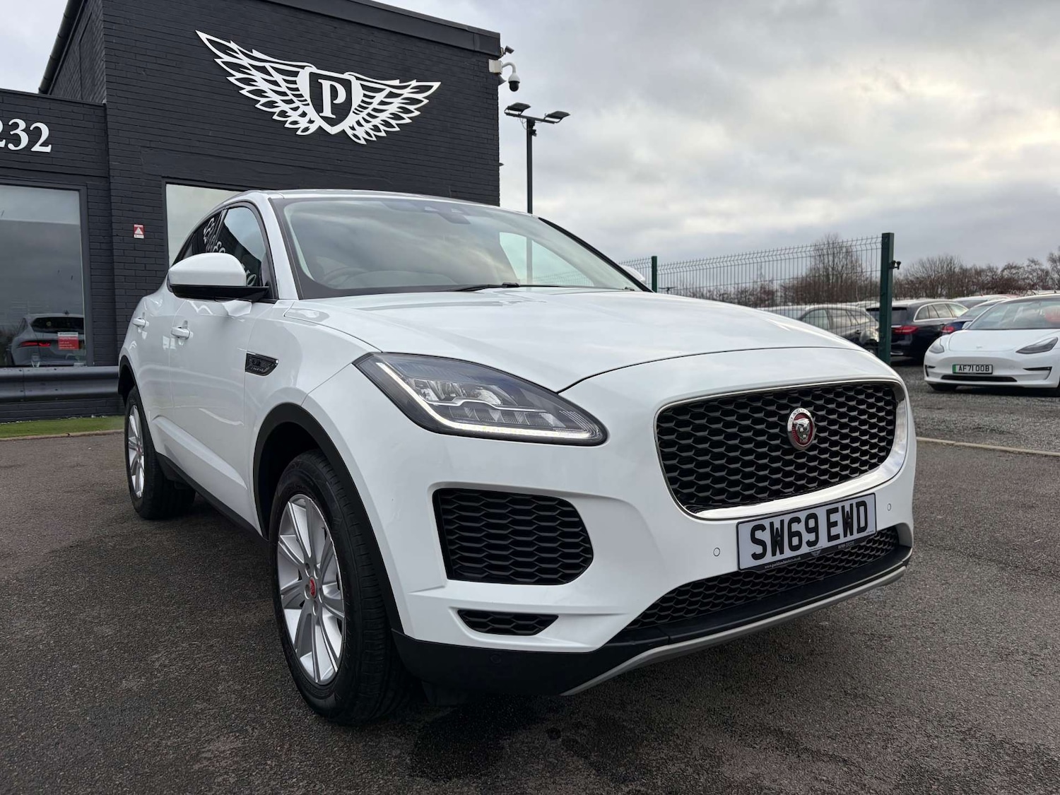 Used Jaguar E-Pace 2019 for sale - 76905247: Photo 64