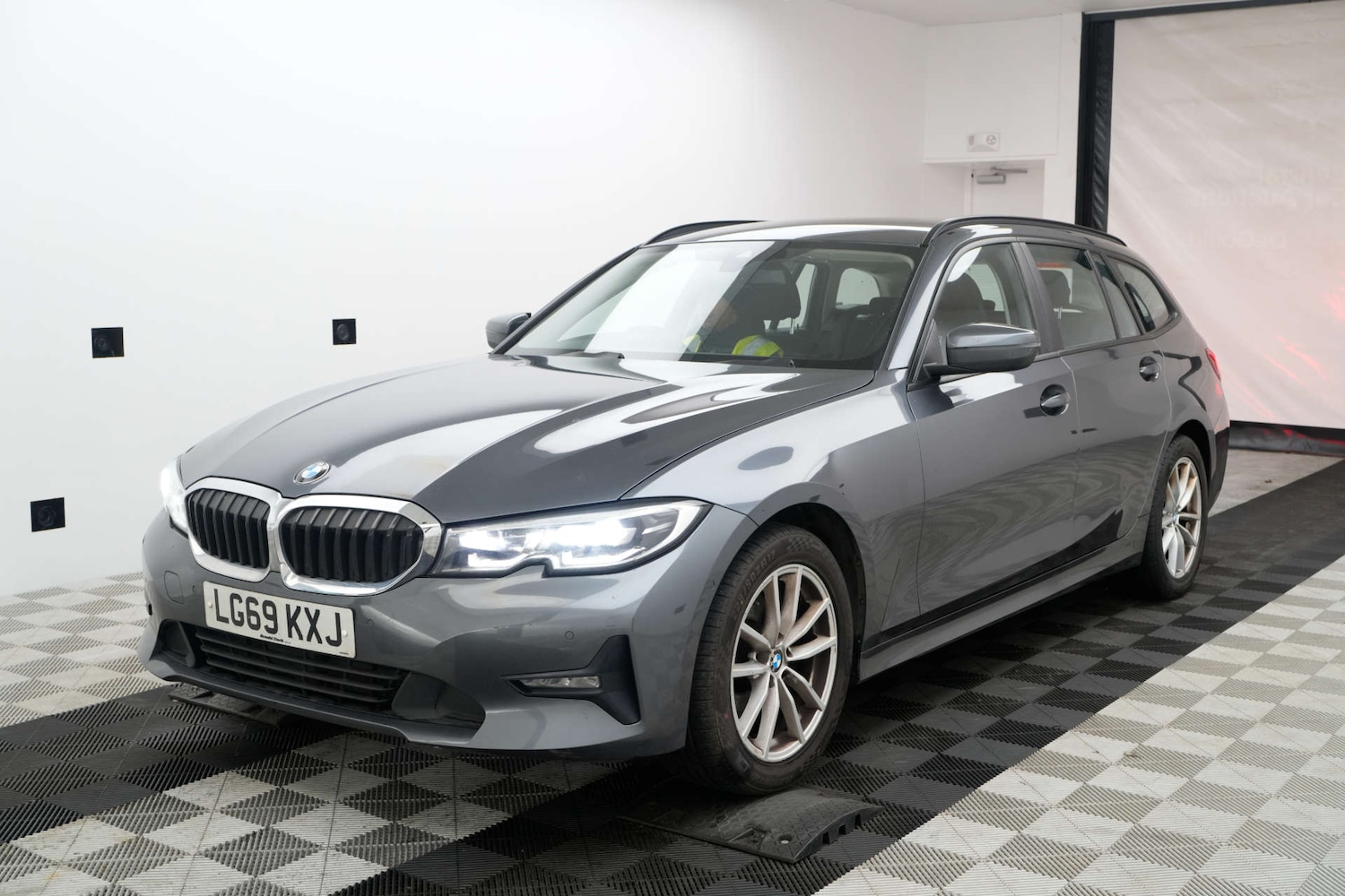 Used BMW 3 Series 2021 for sale - 77470118: Photo 2